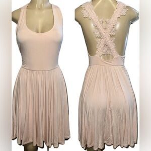 Heartloom Tanner Pale Pink Lace-Back Mini Dress – Size Medium, NWOT
